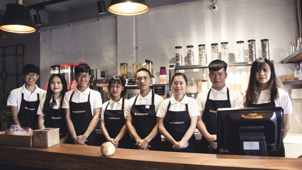 May đồng phục phù hợp ngành F&B ( Food & Beverage captain)