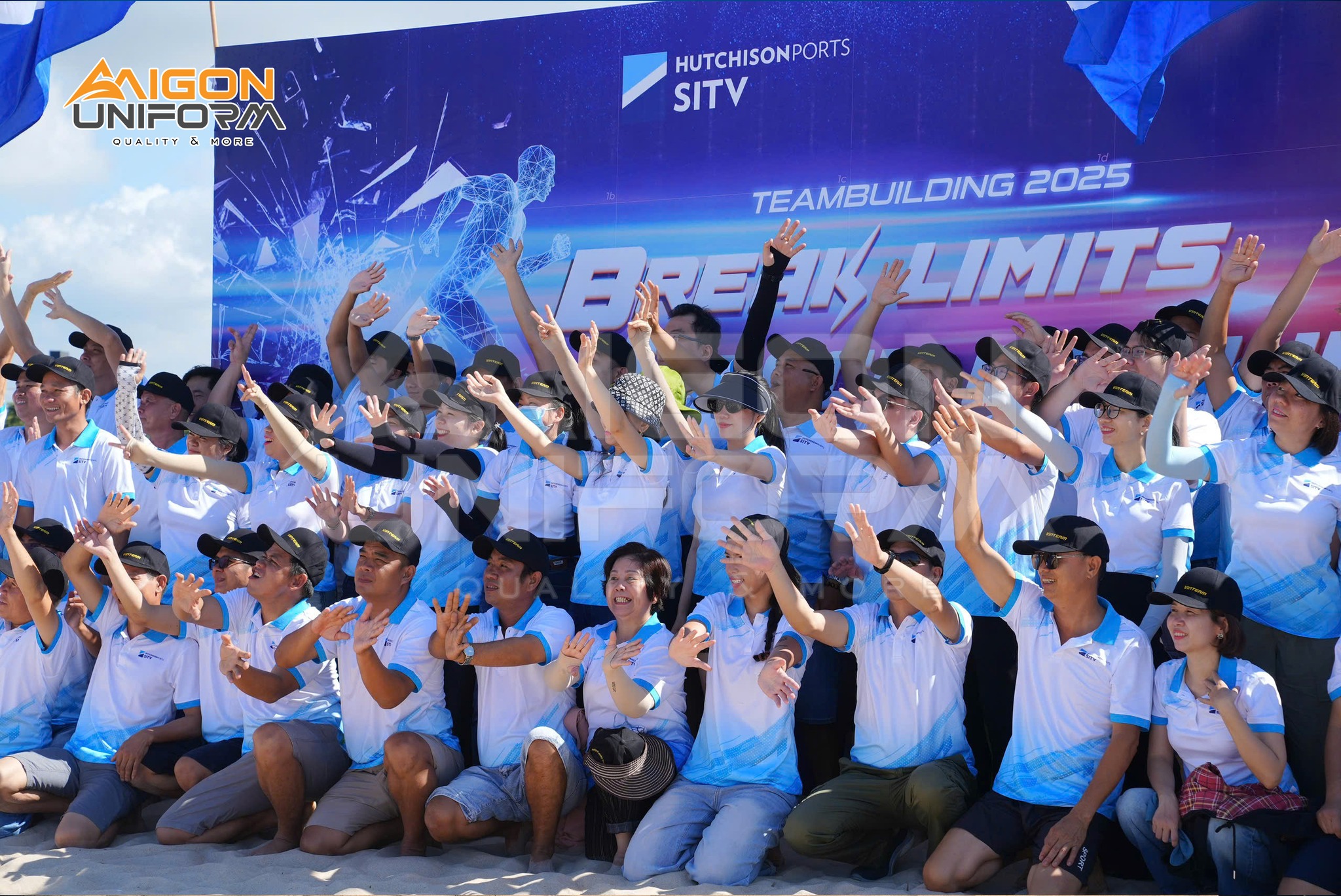 10 mẫu áo thun đồng phục du lịch, team building 2025